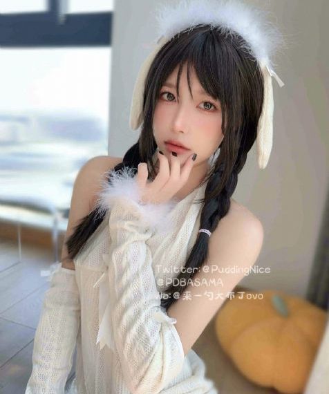 不系纽扣的女孩