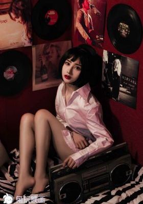 站起来一条缝蹲下一个洞是什么