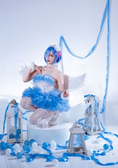 26岁的女高中生