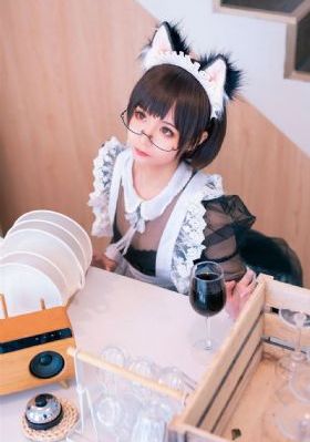 女人被公牛进入