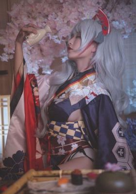 女大学生沙龙室2